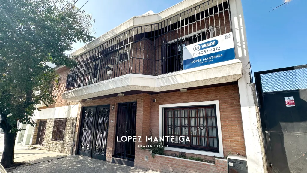 Casa 6 ambientes con cochera Venta en Flores