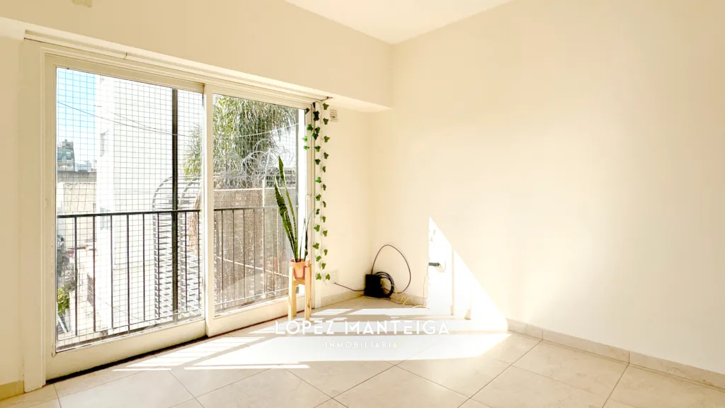 Departamento 2 Ambientes Venta en Floresta